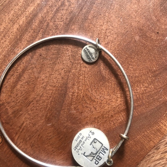 Boston Red Sox Alex and Ani - Picture 2 of 2